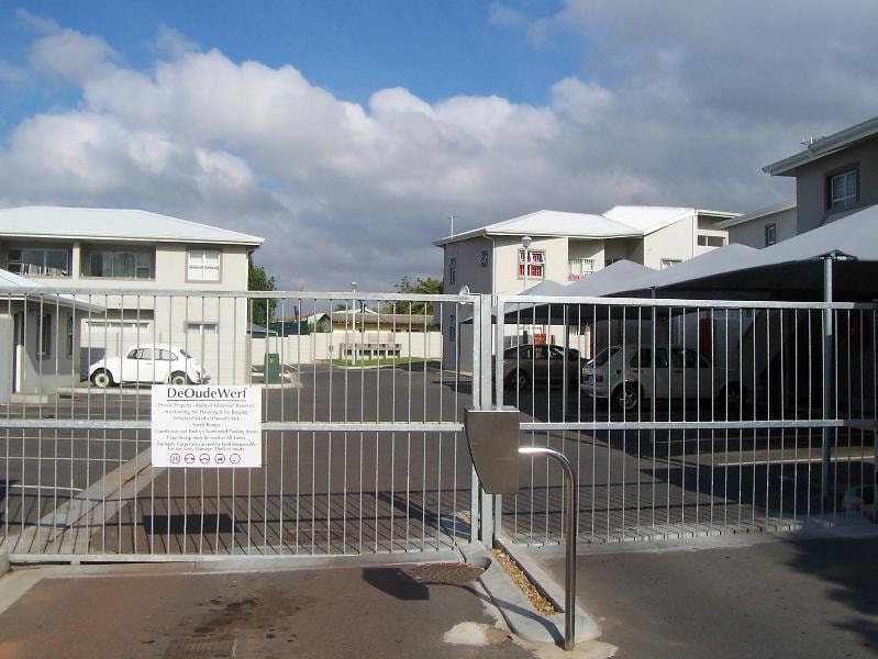 Loft let in Paarl - TKL1695460 Loft let in Paarl - TKL1695460