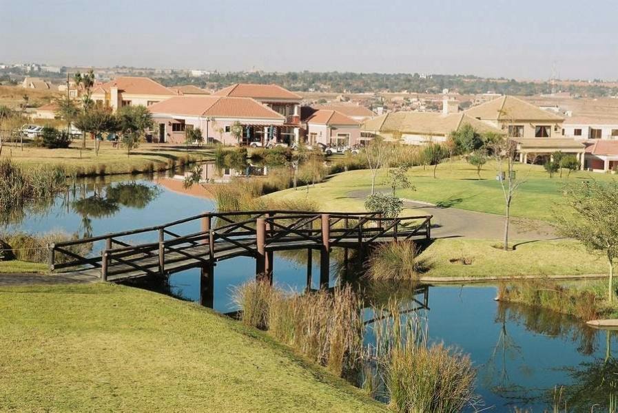 Residential vacant land for sale in Blue Valley Golf Estate - CN1693527