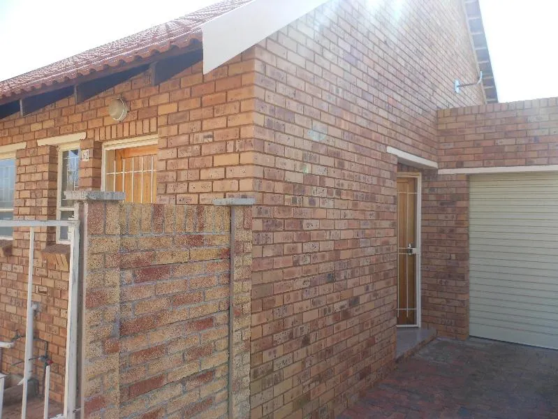 Townhouse for sale in Spitskop - 1BX1755312
