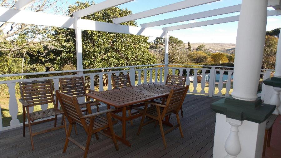 Single-storey house sold in Kingswood - 1GC1727667