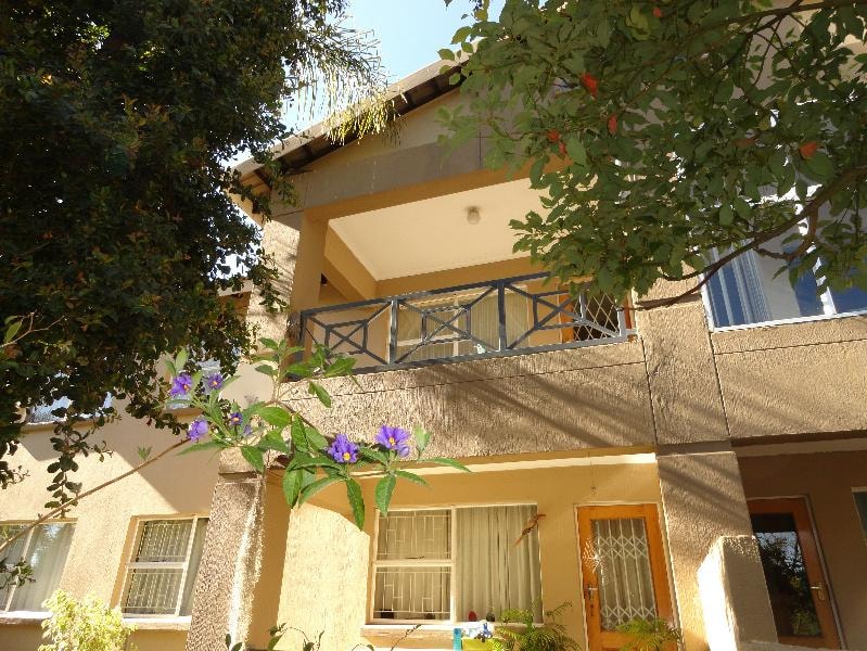 Apartment sold in North Riding - FW1744076