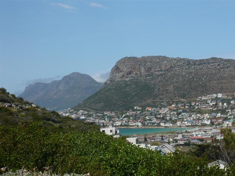 Double-storey house sold in Clovelly, Cape Town - FH1686575 Double-storey house sold in Clovelly, Cape Town - FH1686575