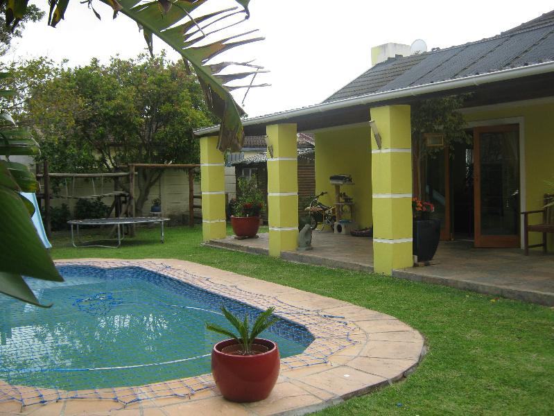 House let in Rondebosch East - RBL1680115