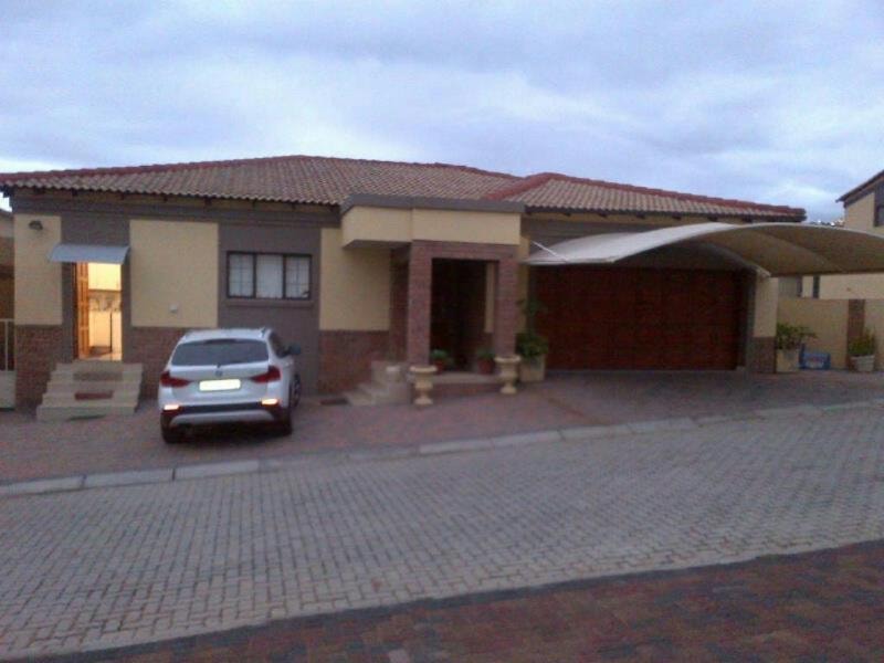 House for sale in Mbomela Ext 37 (Nelspruit Ext 37) - 1NS1718272