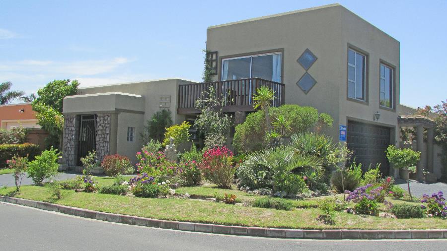 House to rent in Parklands - 1TV1744778