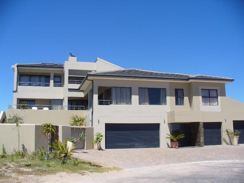 House for sale in Myburgh Park - LA1690301 House for sale in Myburgh Park - LA1690301
