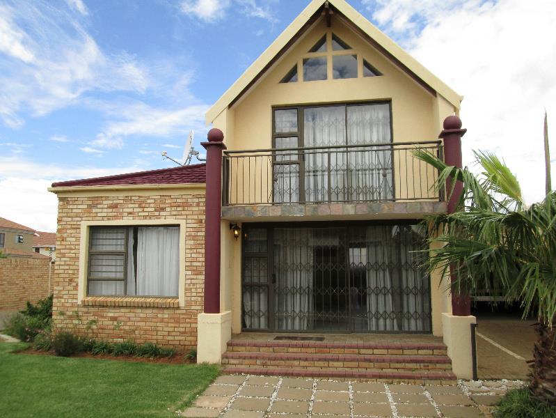 Townhouse for sale in Langenhovenpark - 1BX1722649