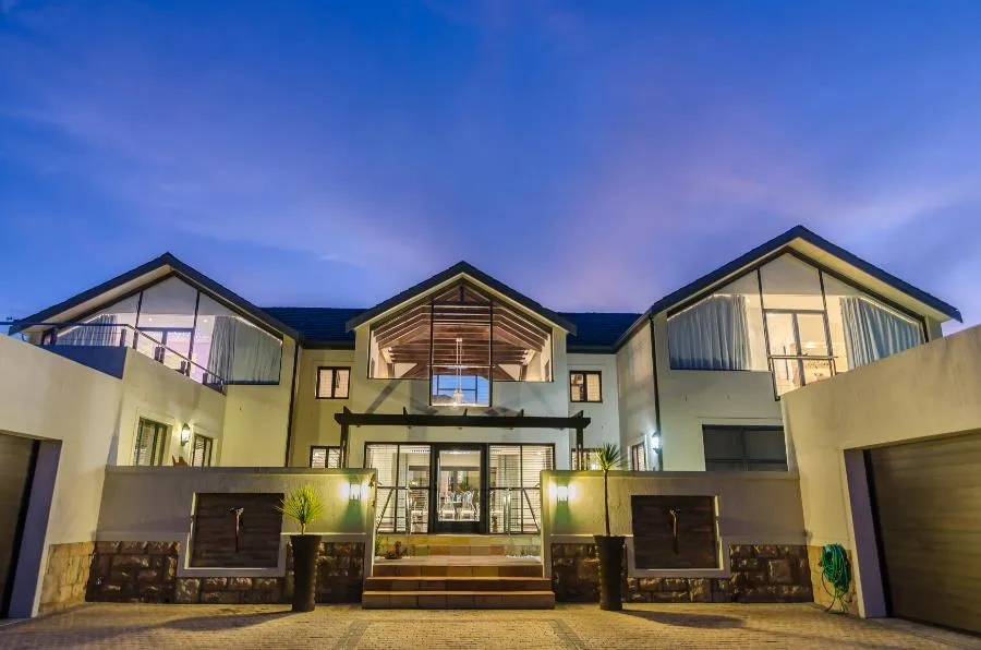 Double-storey house for sale in Atlantic Beach Estate - 1TV1730201 Double-storey house for sale in Atlantic Beach Estate - 1TV1730201