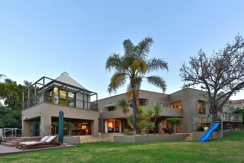 Double-storey house for sale in Sandhurst - HP1749256