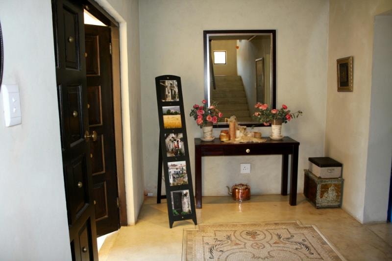 Security estate home let in Westlake, Hartbeespoort - 1HR1687851 Security estate home let in Westlake, Hartbeespoort - 1HR1687851