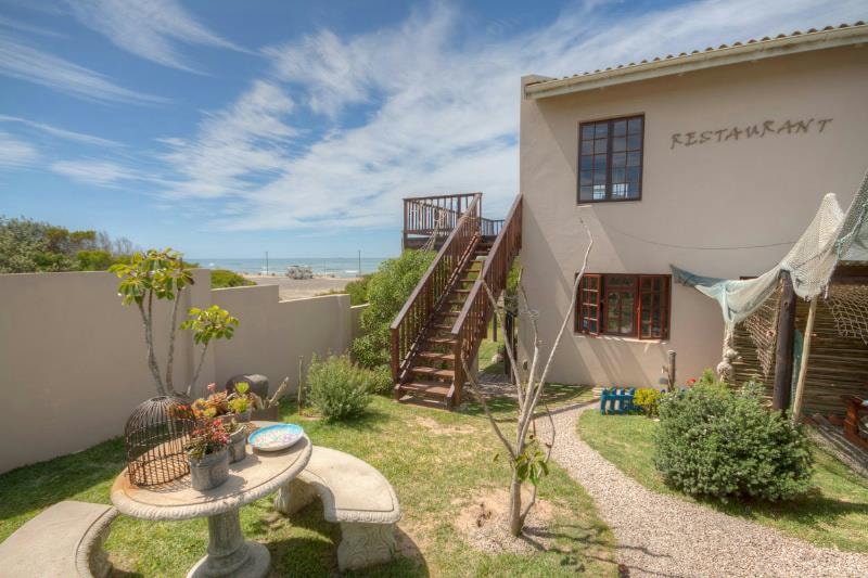 Double-storey house for sale in Cannon Rocks - 1KO1537100