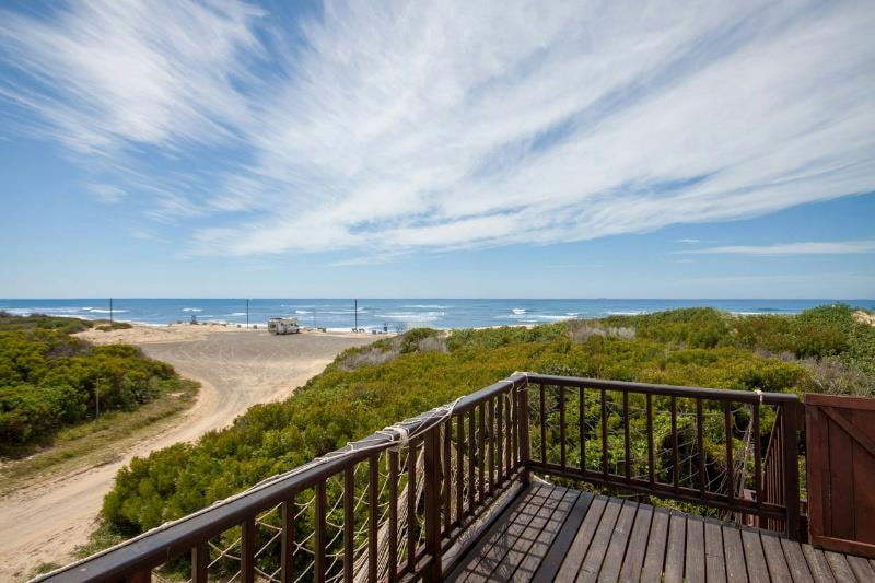 Double-storey house for sale in Cannon Rocks - 1KO1537100