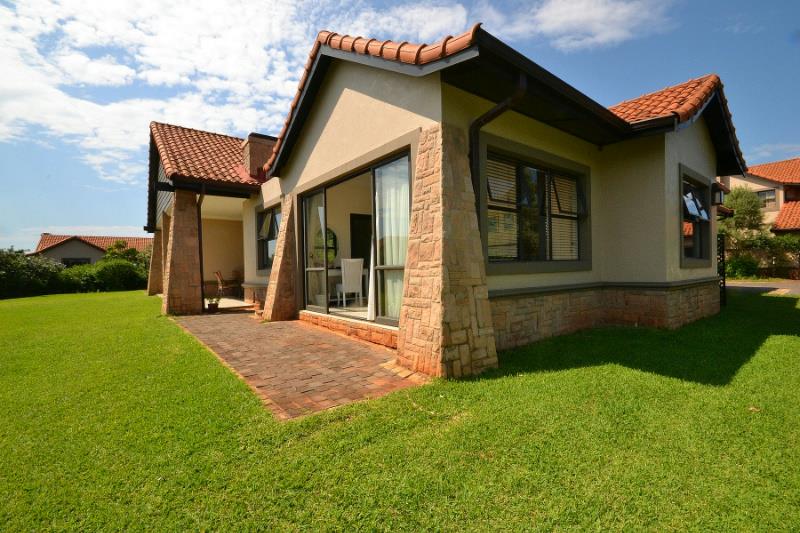 Townhouse to rent in Zimbali Estate - 1BD1738686