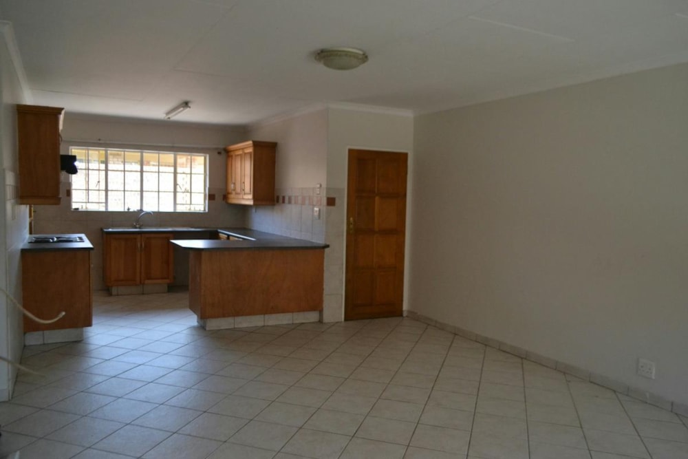 Townhouse for sale in Middelburg South (Mpumalanga South)  - 1MD1739601