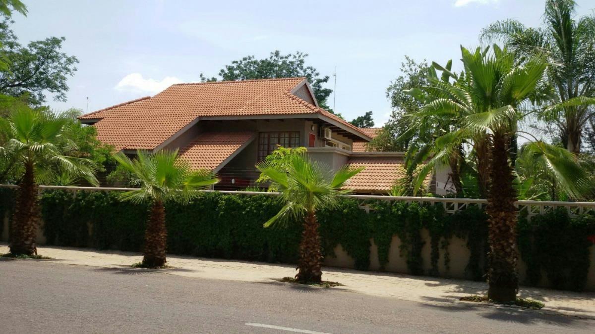Security complex home to rent in Extension 11, Botswana - 3BO1743758
