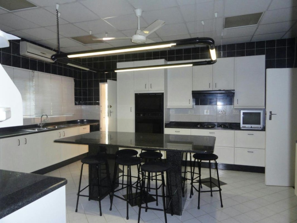 Single-storey house to rent in Extension 11, Botswana - 3BO1714557 Single-storey house to rent in Extension 11, Botswana - 3BO1714557