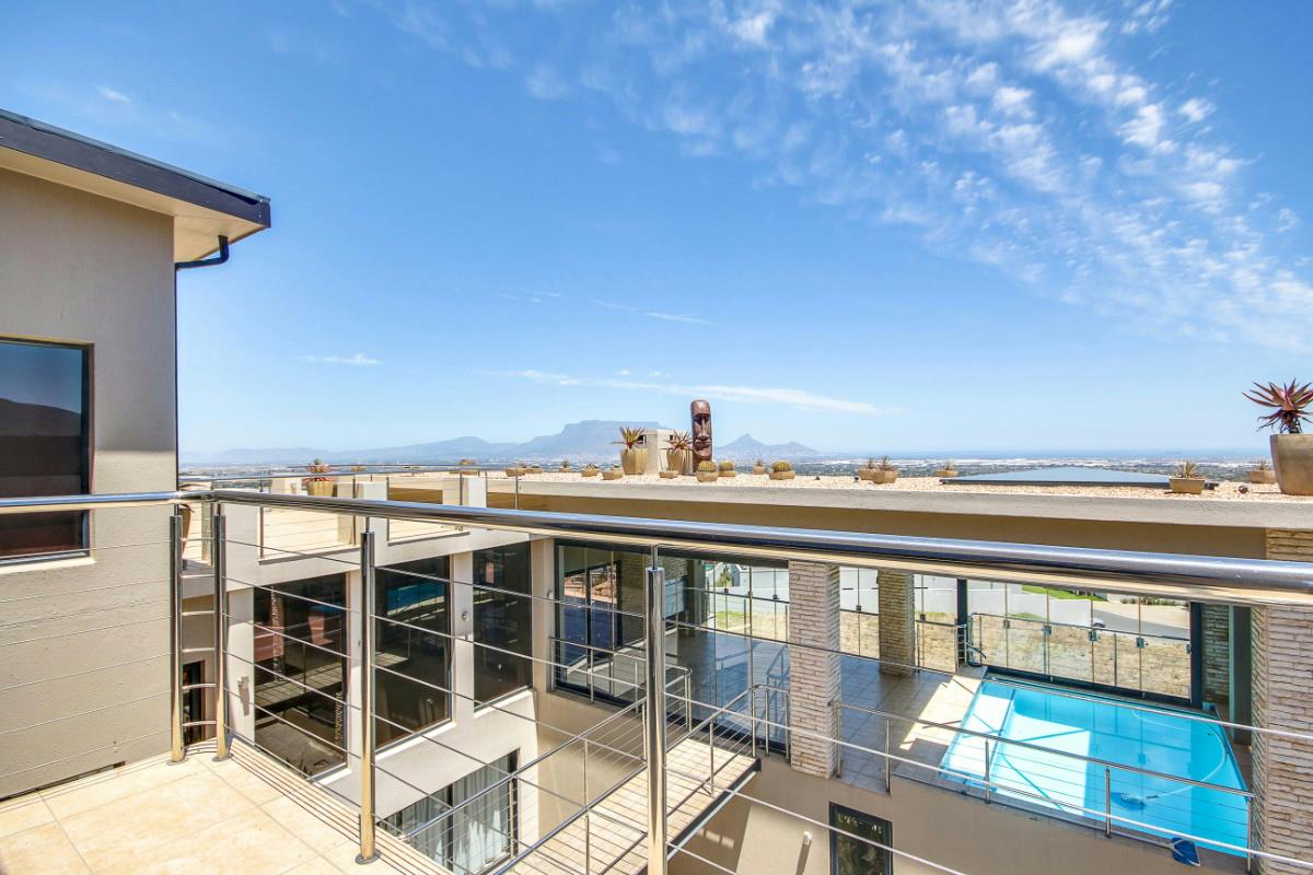 Security estate home for sale in Plattekloof - 1PLA1743513