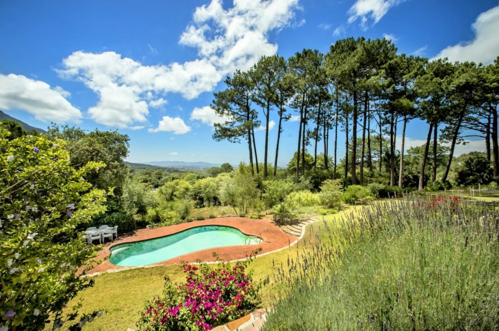 House for sale in Bishopscourt - KW1710233