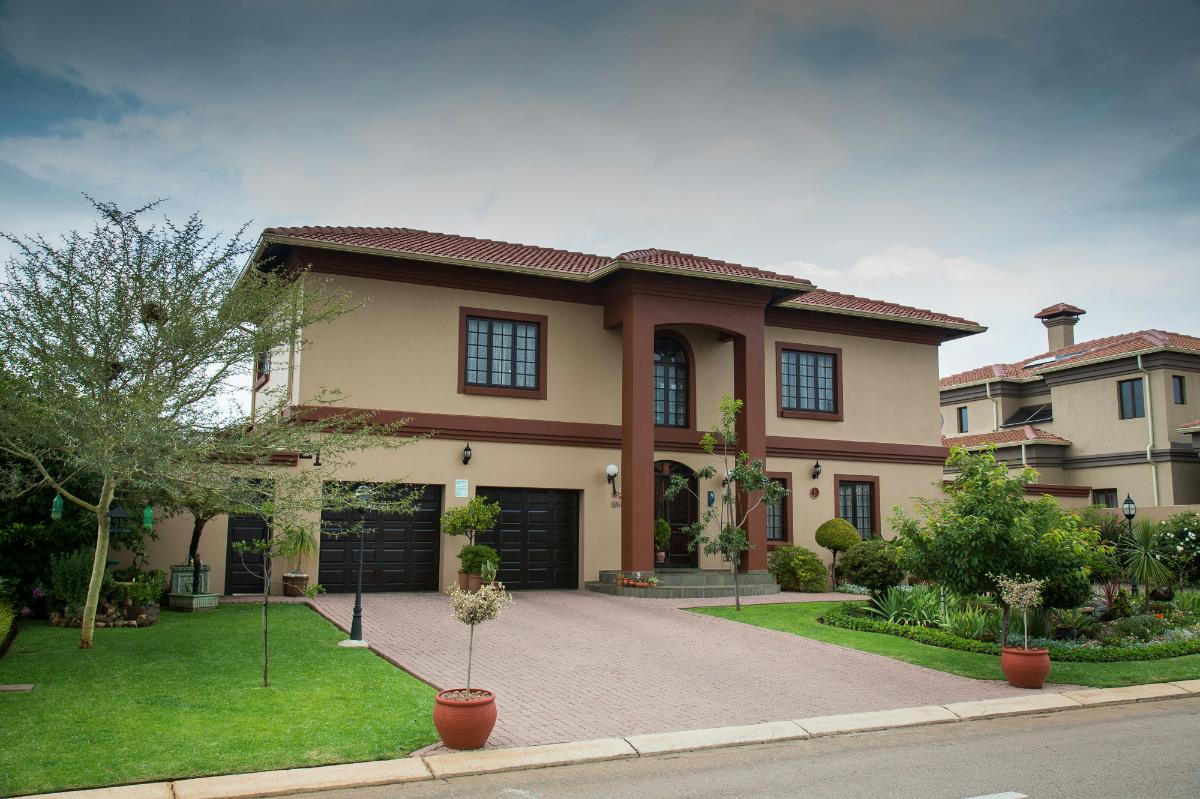 Security estate home to rent in Irene Farm Villages - CNL1736006