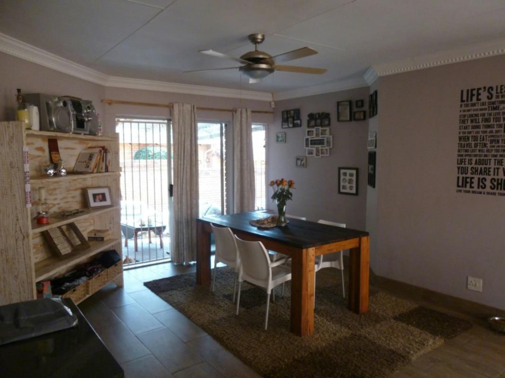 Townhouse let in Lynnwood Manor - PTL1703329 Townhouse let in Lynnwood Manor - PTL1703329