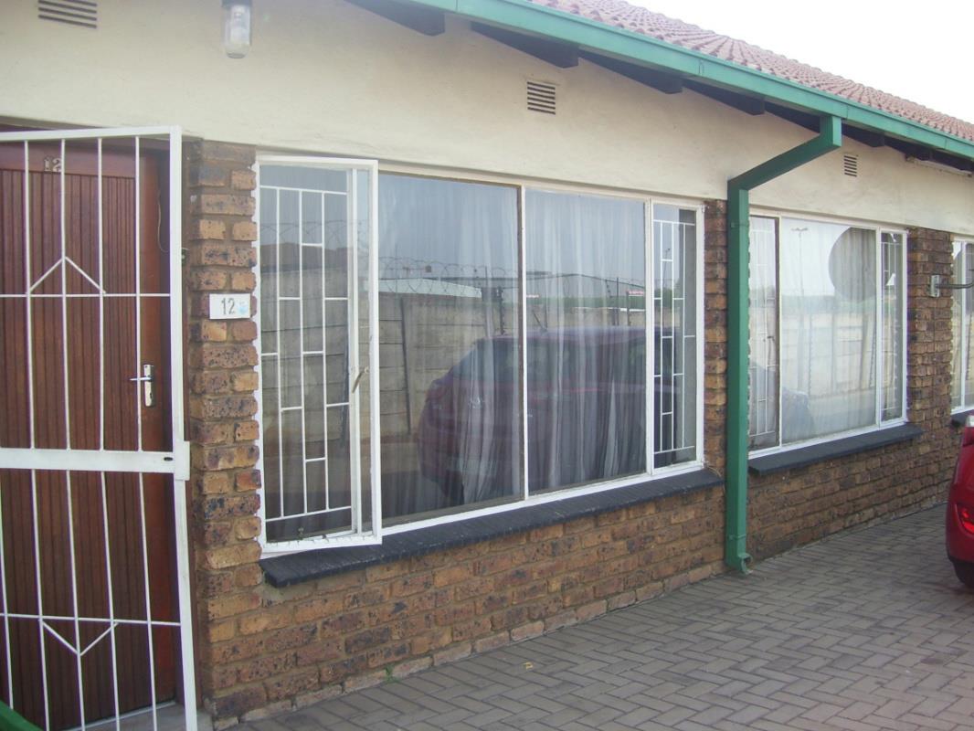 Townhouse for sale in Middelburg (Mpumalanga) - 1MD1690986