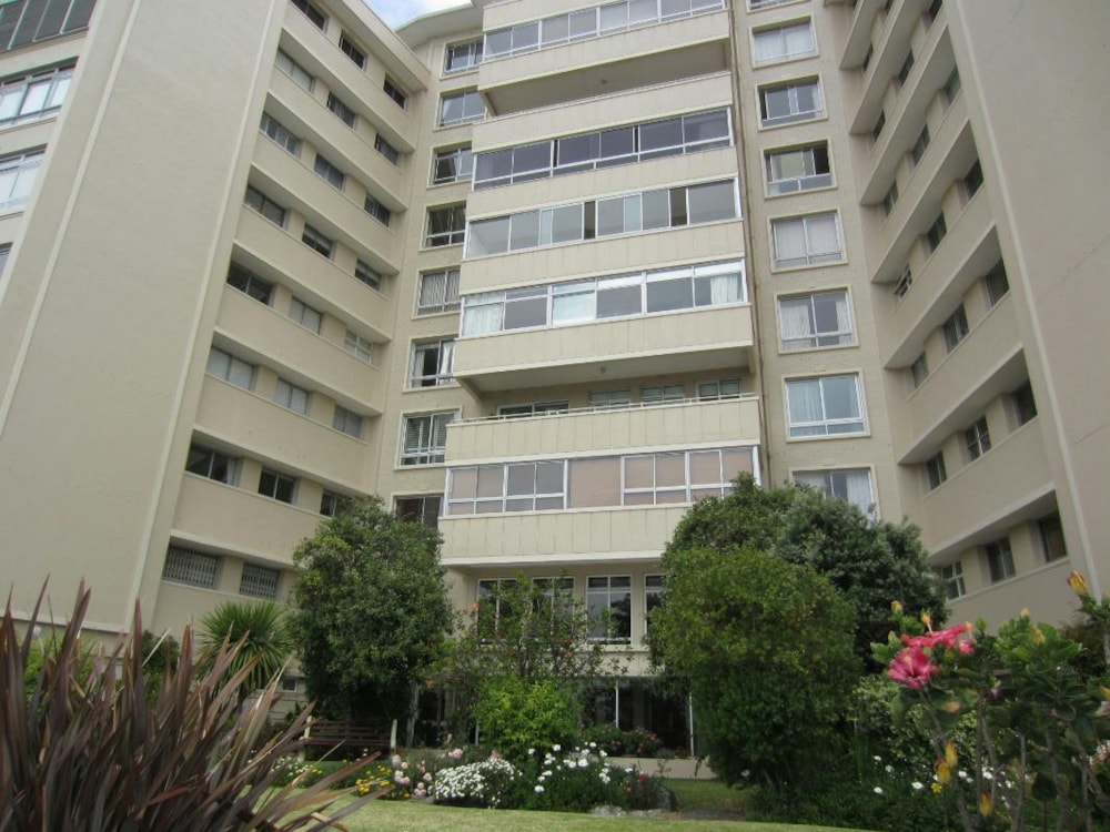 Apartment to rent in Sea Point - ASL1726890