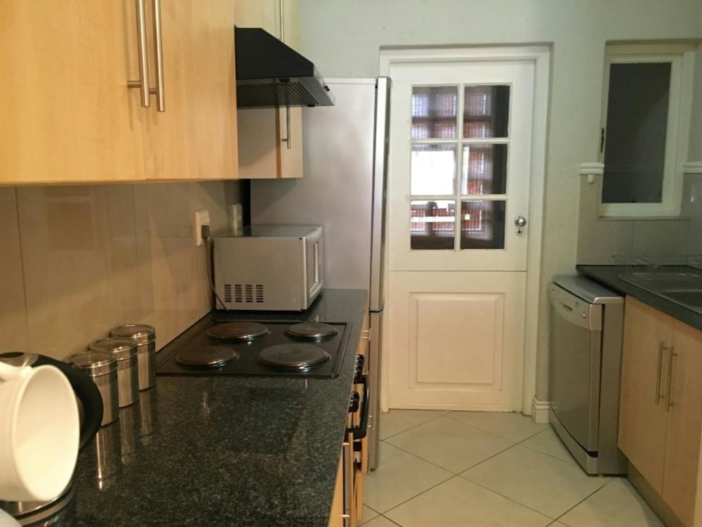 Apartment let in Morningside, Sandton - JBL1701143 Apartment let in Morningside, Sandton - JBL1701143