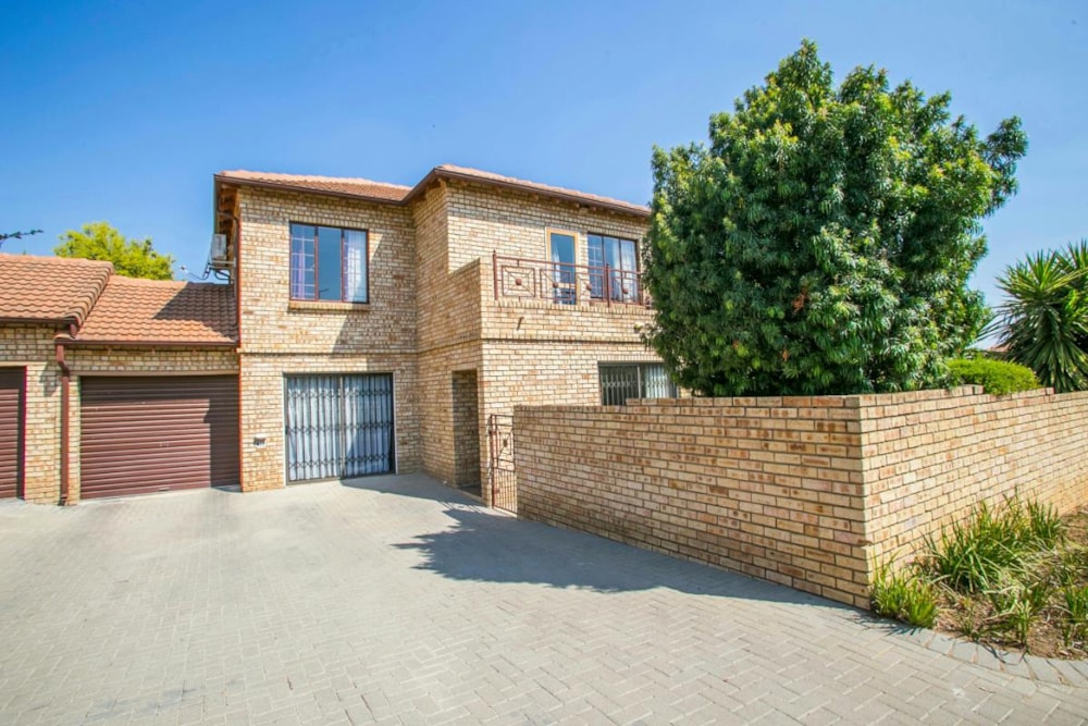 Townhouse for sale in Craigavon - FW1735308 Townhouse for sale in Craigavon - FW1735308