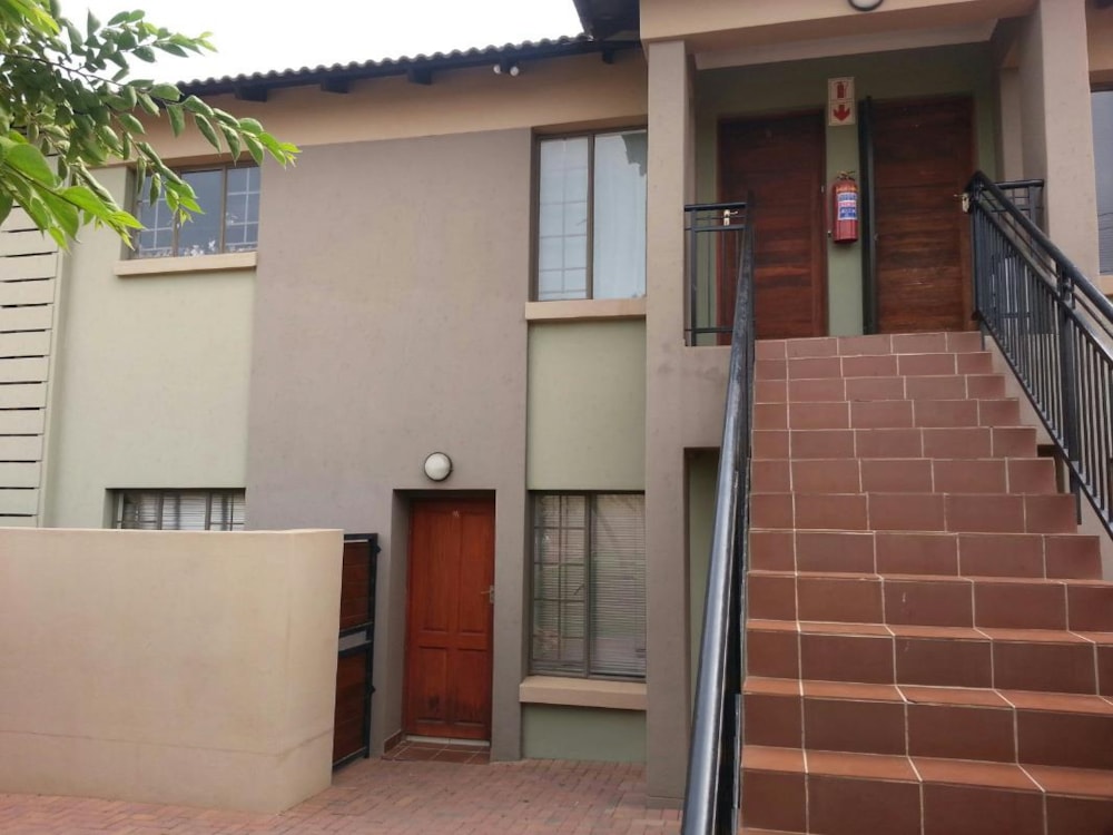 Townhouse for sale in Bendor - 1PS1708403 Townhouse for sale in Bendor - 1PS1708403