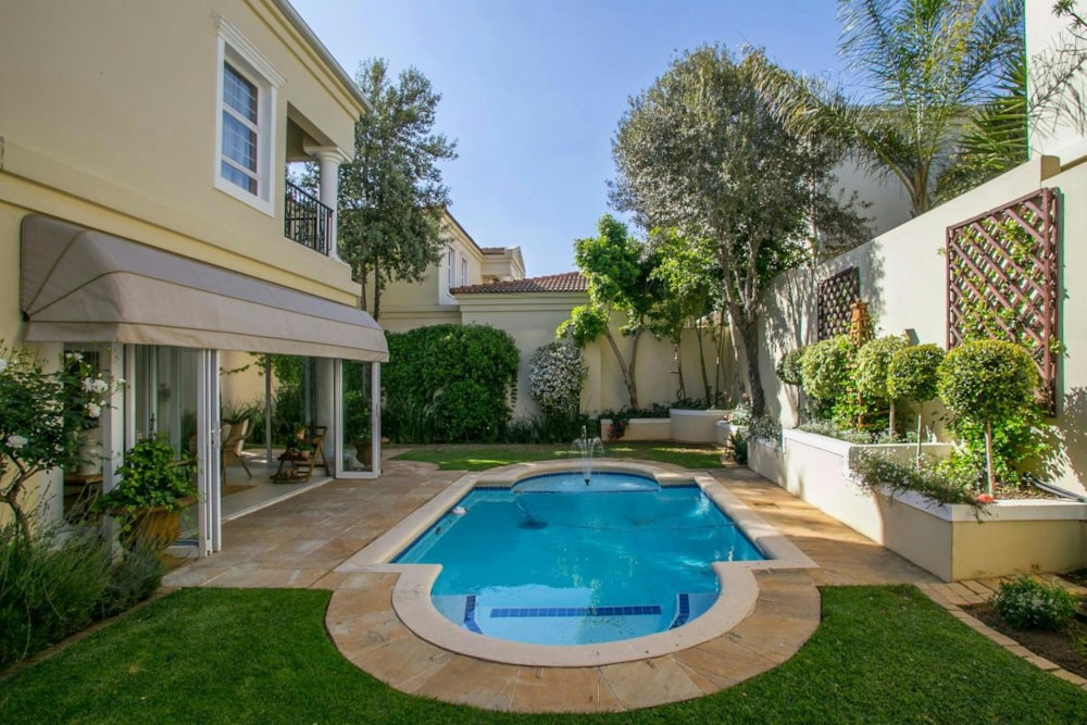 House for sale in Douglasdale - FW1720633