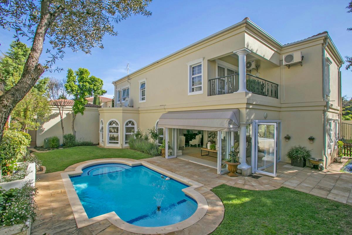 House for sale in Douglasdale - FW1720633