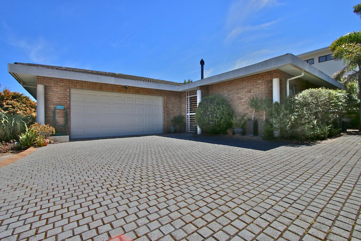 Single-storey house sold in Plattekloof - 1PLA1723901