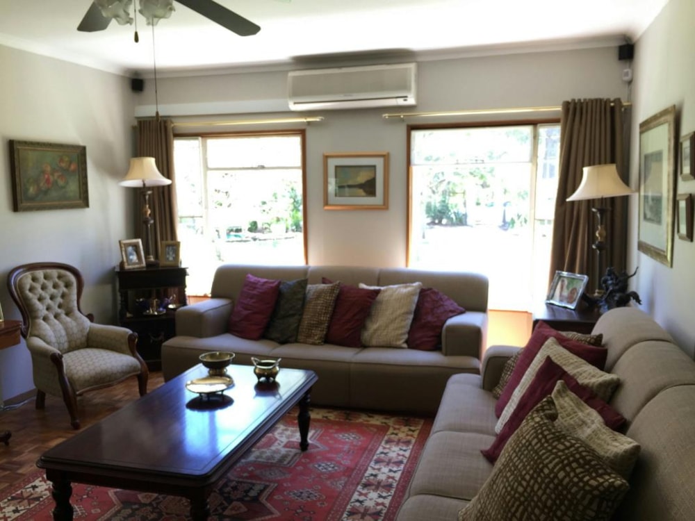 Single-storey house for sale in Bedford - 1GC1732824