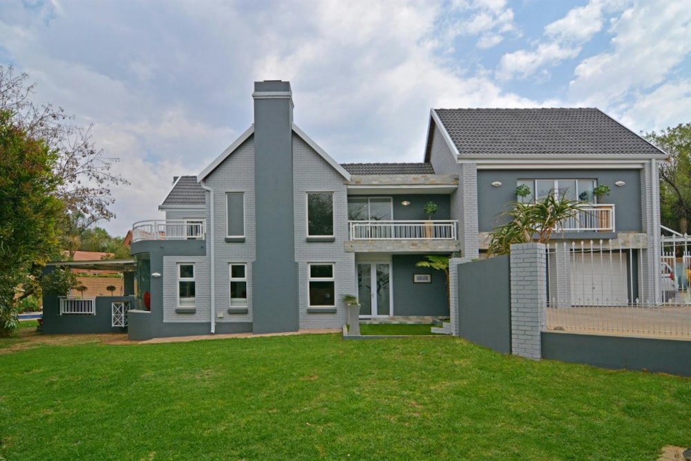 Double-storey house to rent in Cornwall Hill - CN1750723 Double-storey house to rent in Cornwall Hill - CN1750723