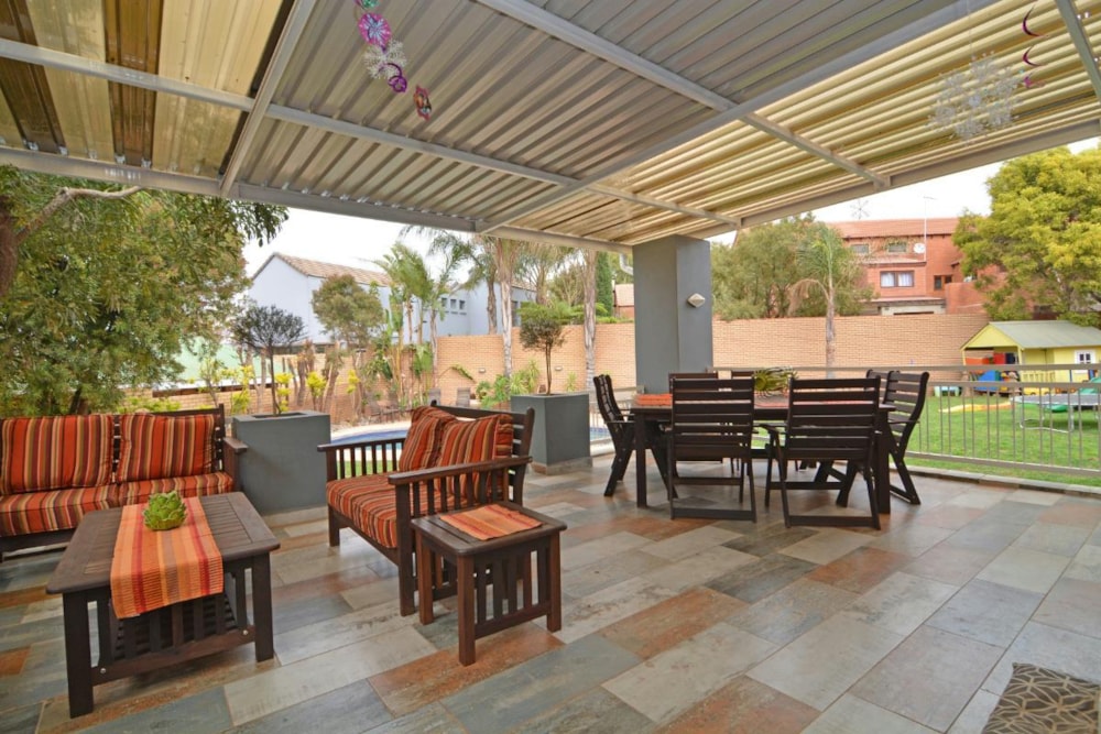 Double-storey house to rent in Cornwall Hill - CN1750723 Double-storey house to rent in Cornwall Hill - CN1750723