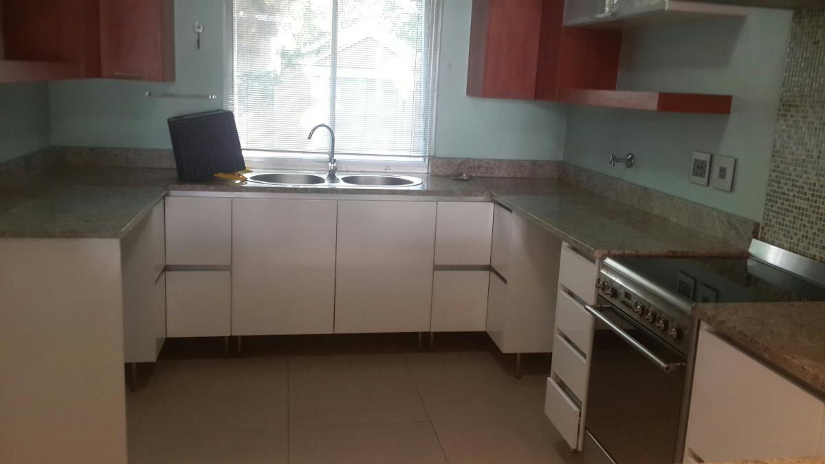 Double-storey apartment to rent in Rondebosch - RBL1755006