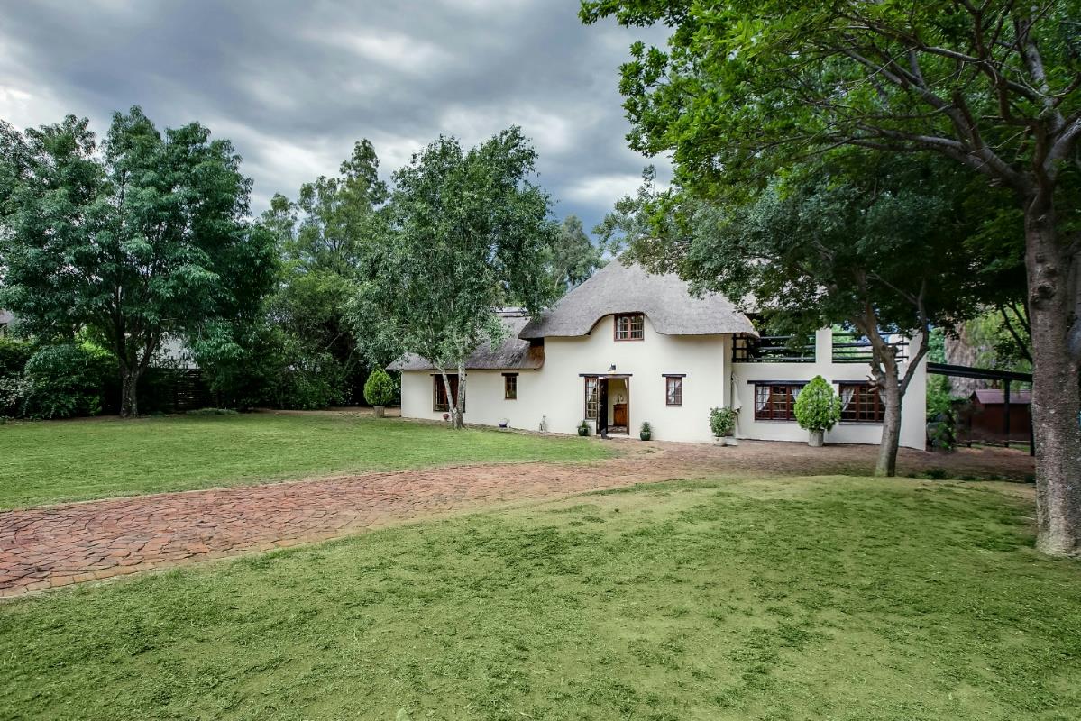 Double-storey house let in Mnandi - MDL1710831