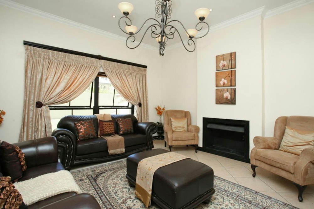 Double-storey house to rent in Eagle Canyon Golf Estate - RAL1728946