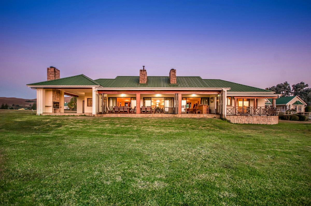 Security complex home for sale in Underberg - 1UB1726136