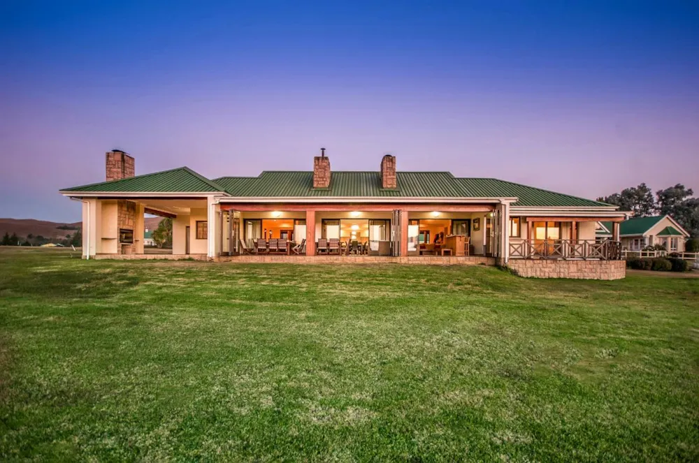 Security complex home sold in Underberg - 1UB1726136 Security complex home sold in Underberg - 1UB1726136