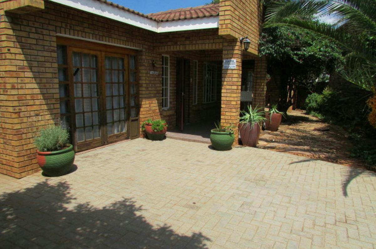 House to rent in Roylglen - 1KJ1747611