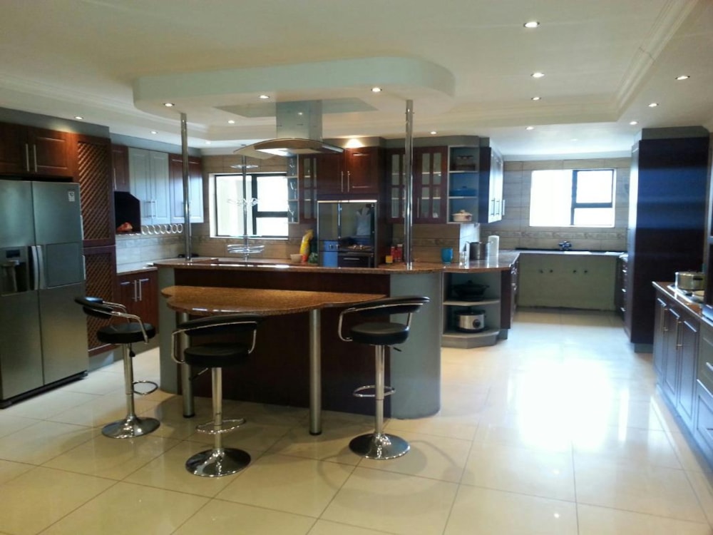 Double-storey house for sale in Serela View - 1PS1664557