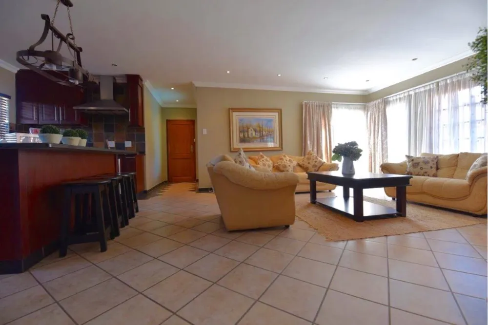 Townhouse for sale in John Vorster Park - 1EM1705038 Townhouse for sale in John Vorster Park - 1EM1705038
