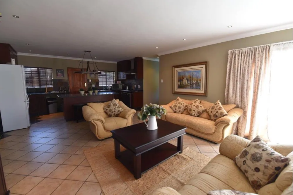 Townhouse for sale in John Vorster Park - 1EM1705038 Townhouse for sale in John Vorster Park - 1EM1705038