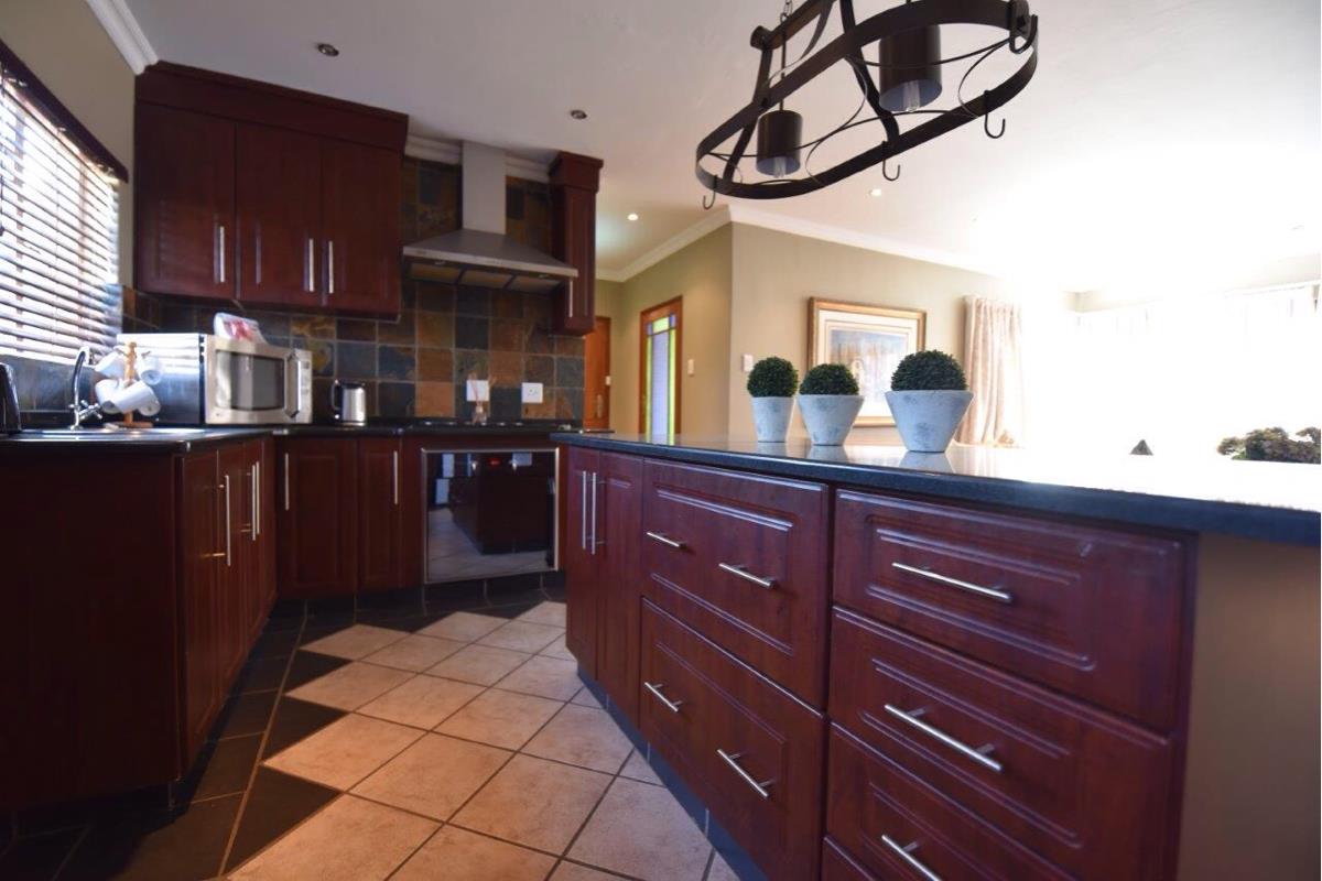 Townhouse for sale in John Vorster Park - 1EM1705038