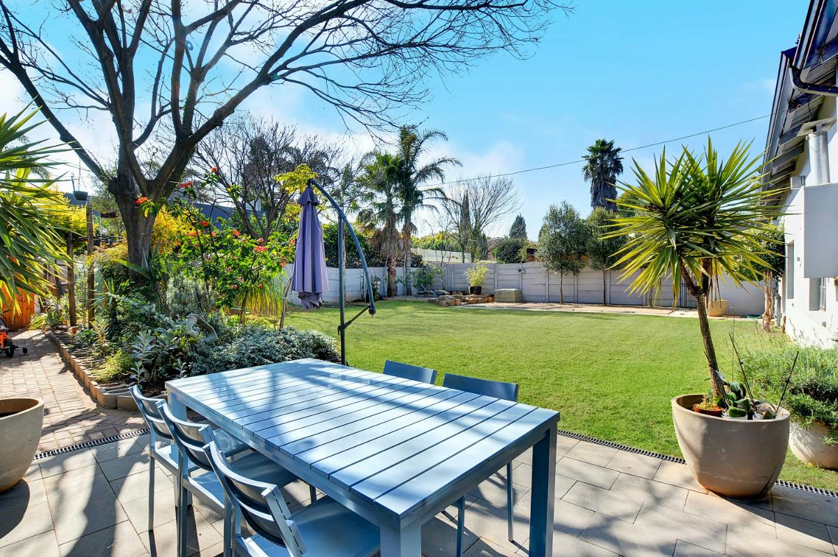 House to rent in Parkwood, Johannesburg - JBL1754608