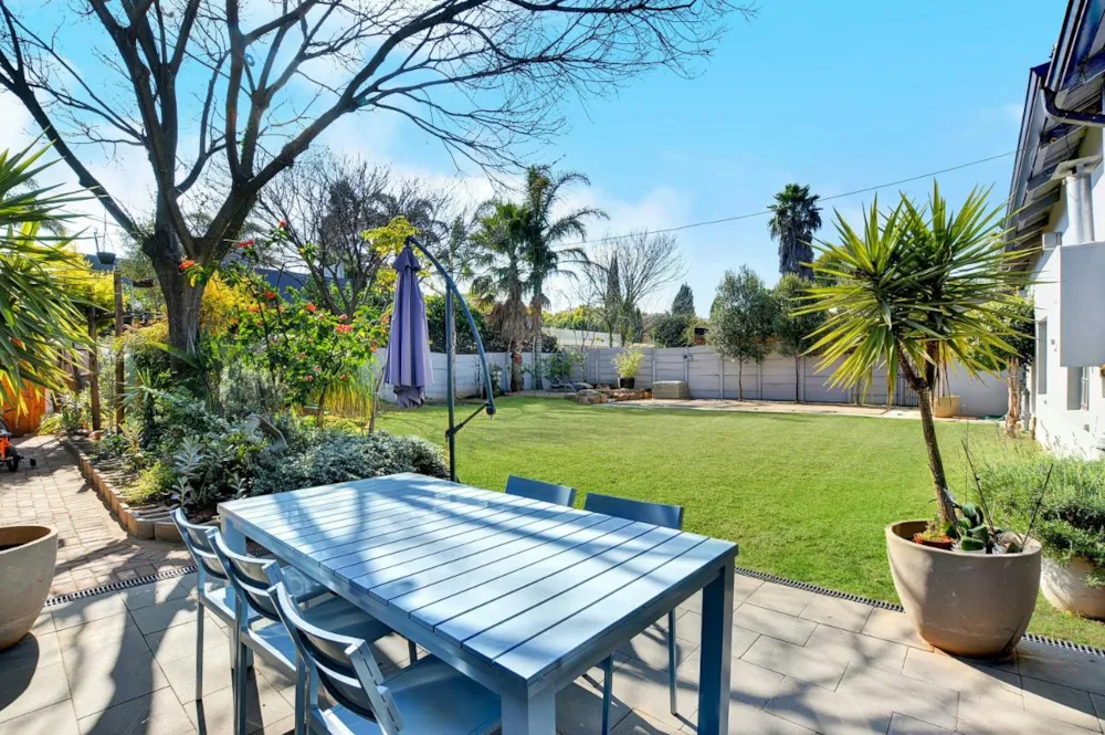 House to rent in Parkwood, Johannesburg - JBL1754608