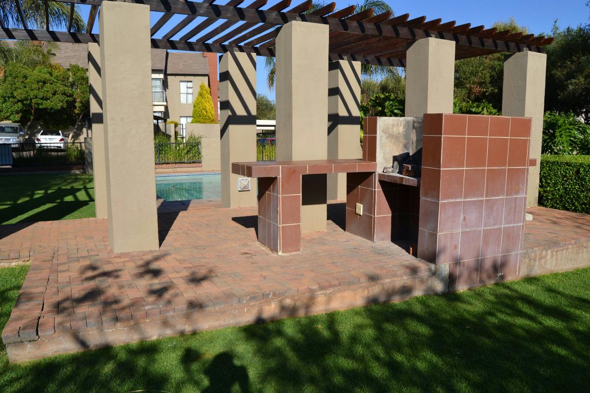 Townhouse to rent in Bendor Park - 1PS1738166