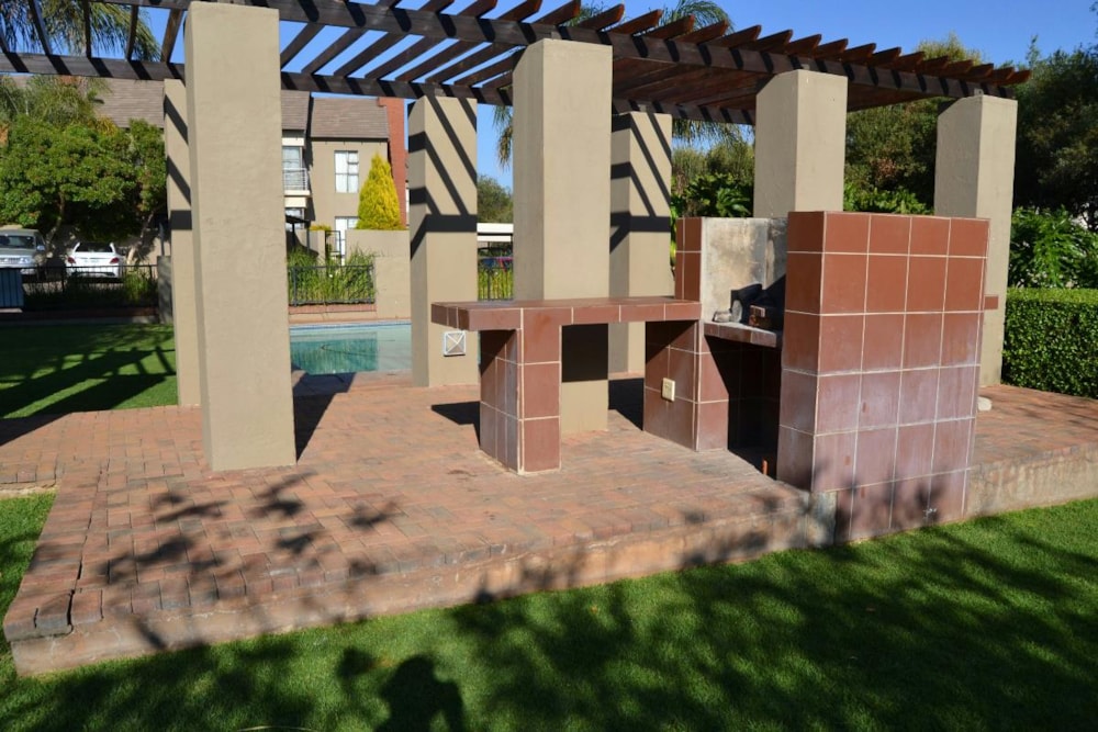 Townhouse to rent in Bendor Park - 1PS1738166