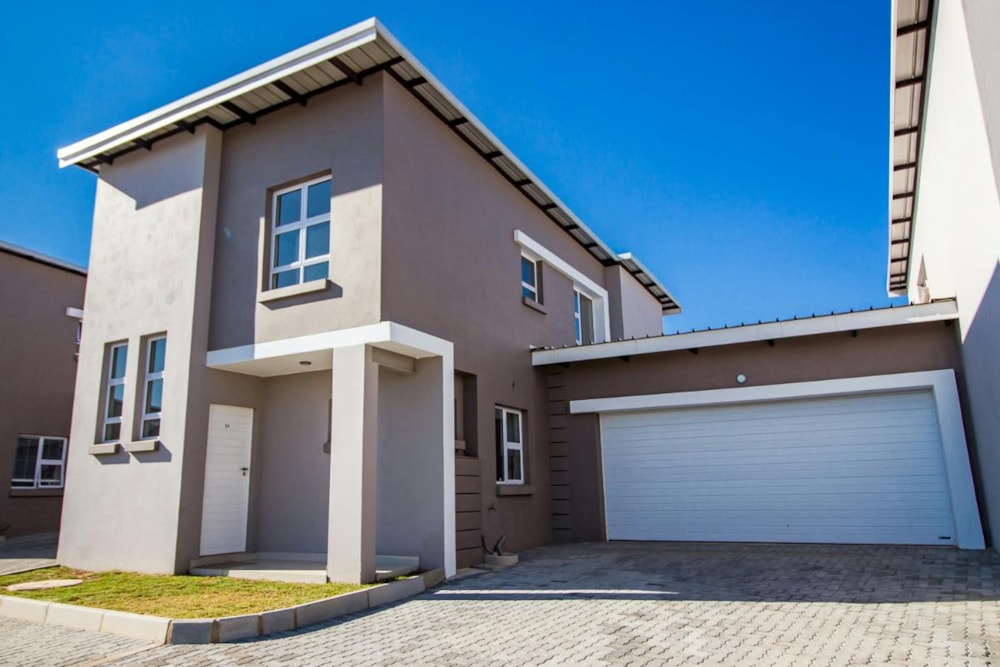 Townhouse for sale in Eagle Canyon Golf Estate - RAN1736563